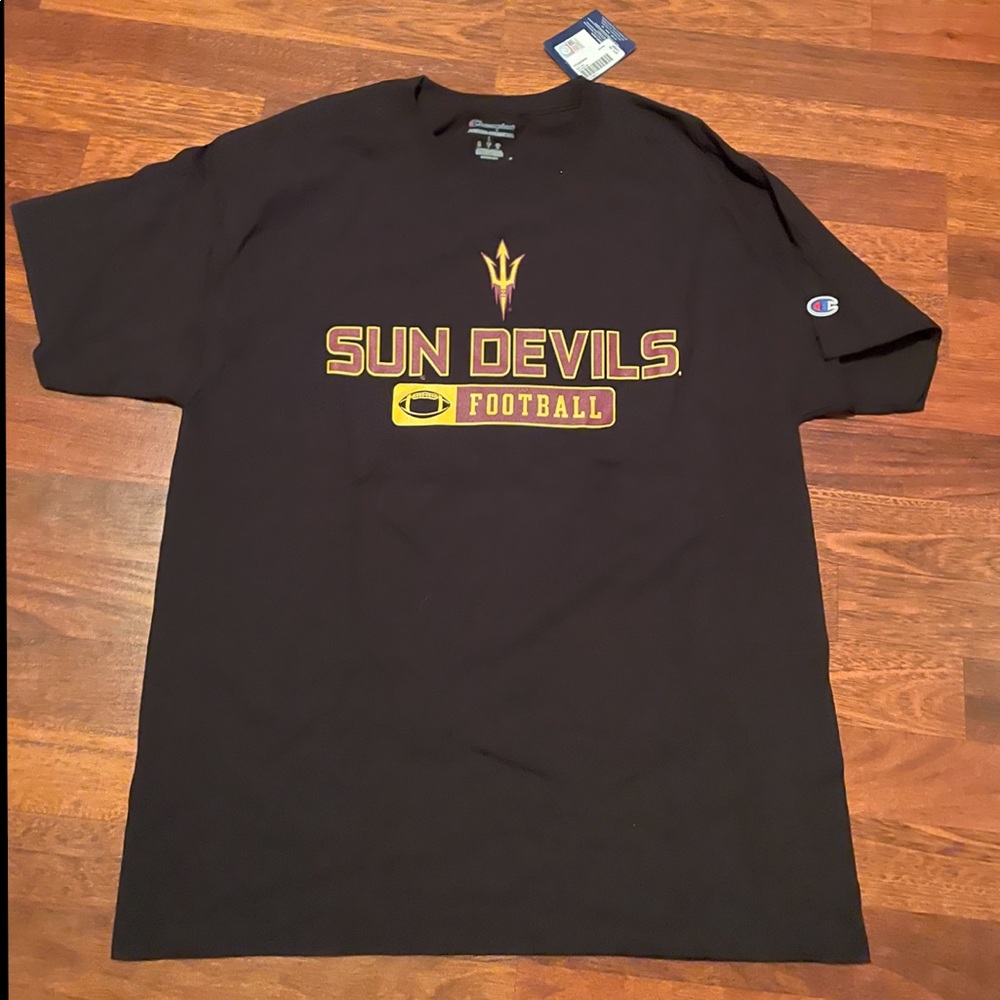 Men’s Champion shirt